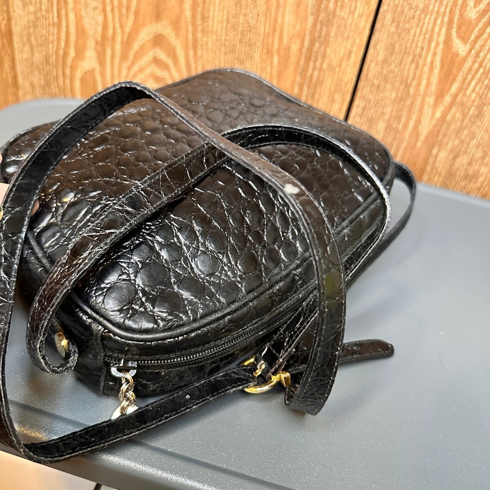 Salvatore Ferragamo Black Croc Embossed Leather Vara Bow Crossbody Bag BA214183 - Picture 9 of 16